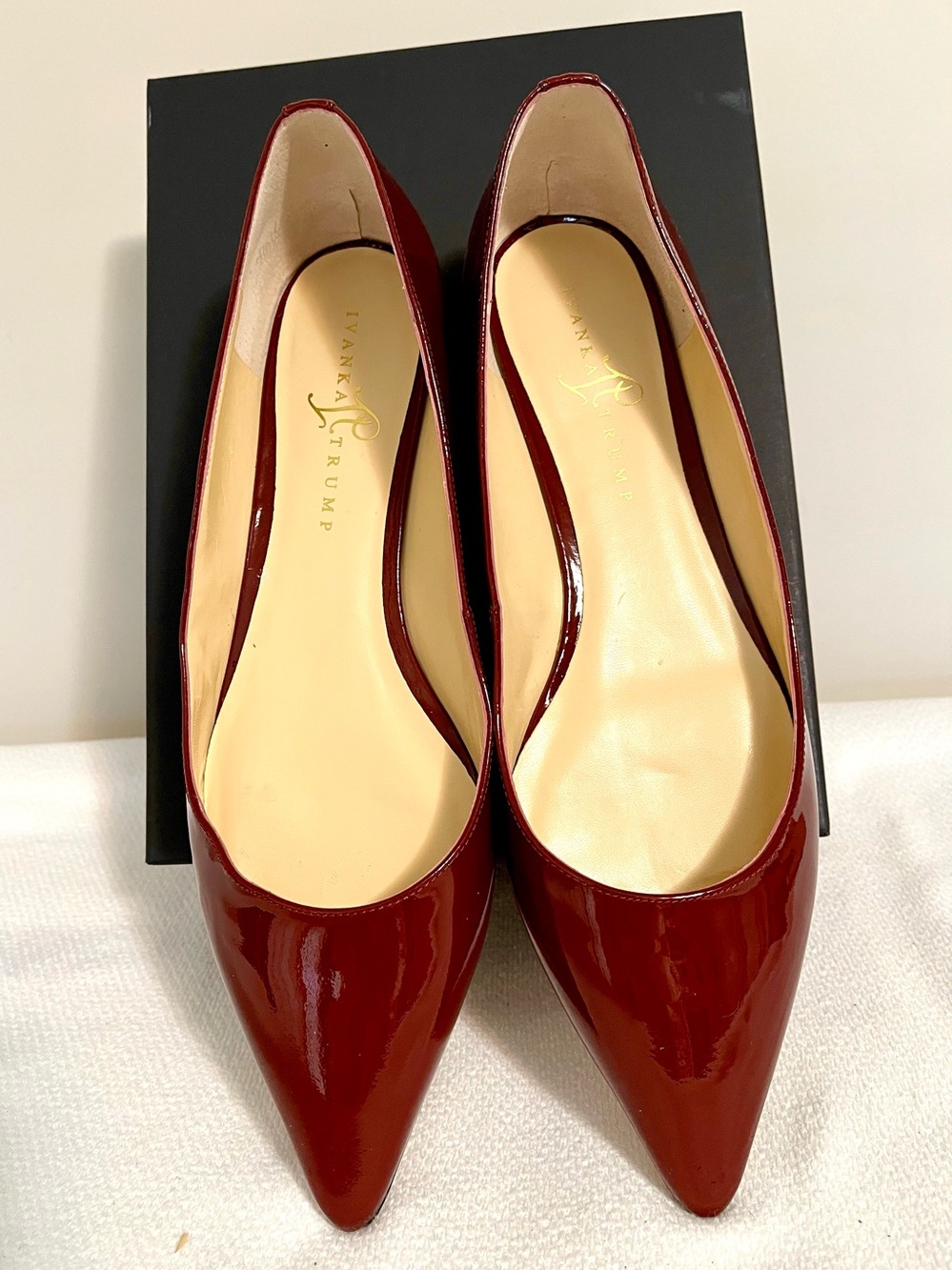Size 12 deep scarlet red patent pointy toe flat